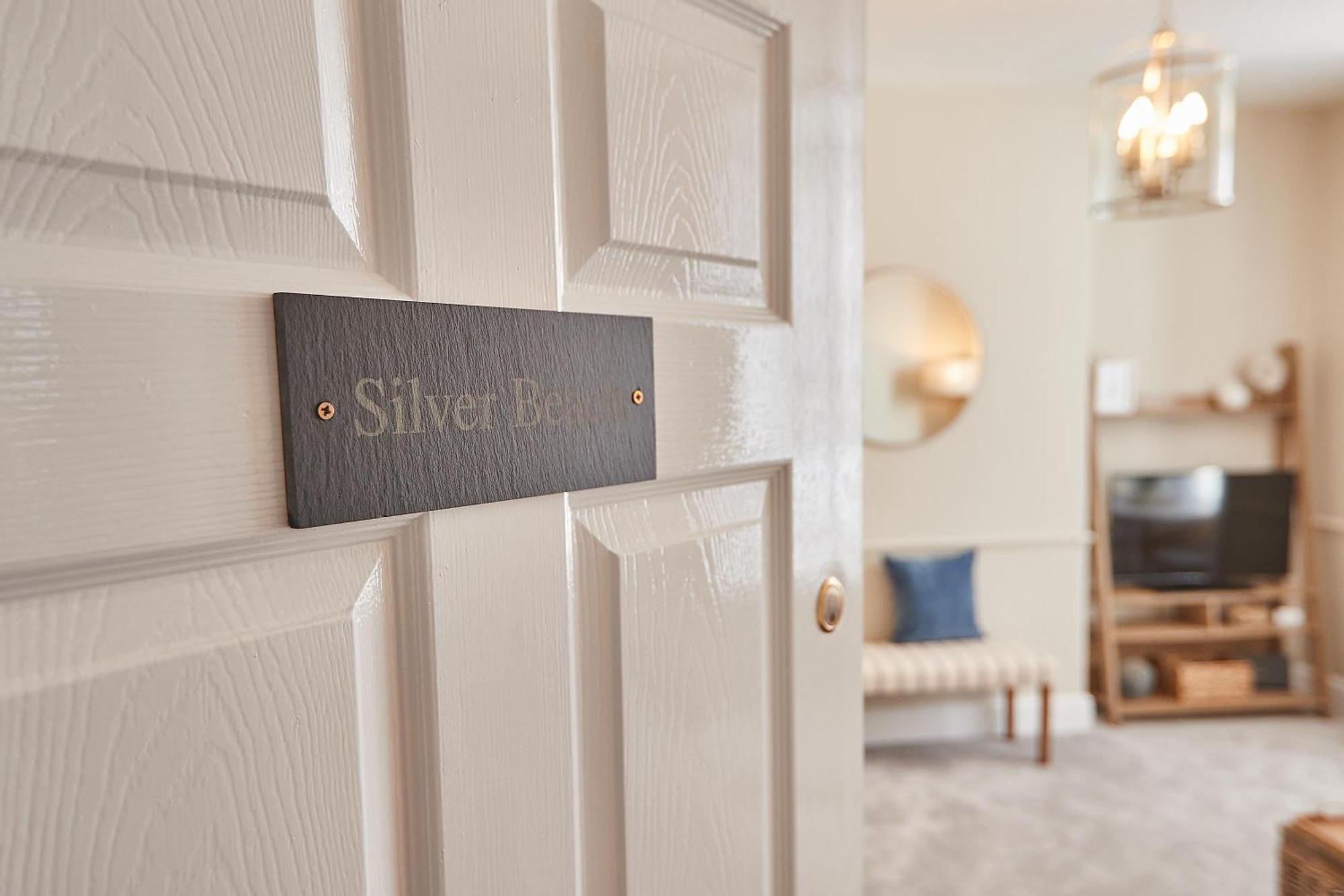 Host & - Normanby Terrace